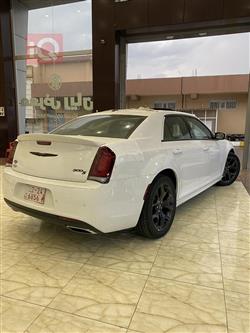 کرایسلەر 300